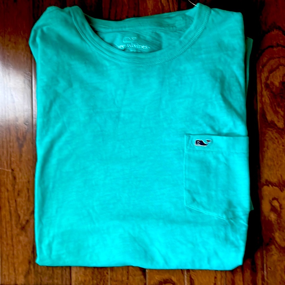 NWT Vineyard Vines short sleeve Tee shirt